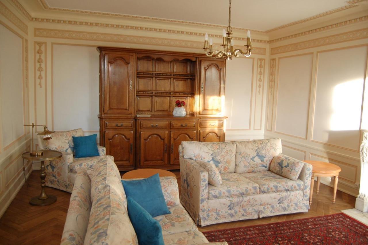 Chateau Begot Lansac  Экстерьер фото
