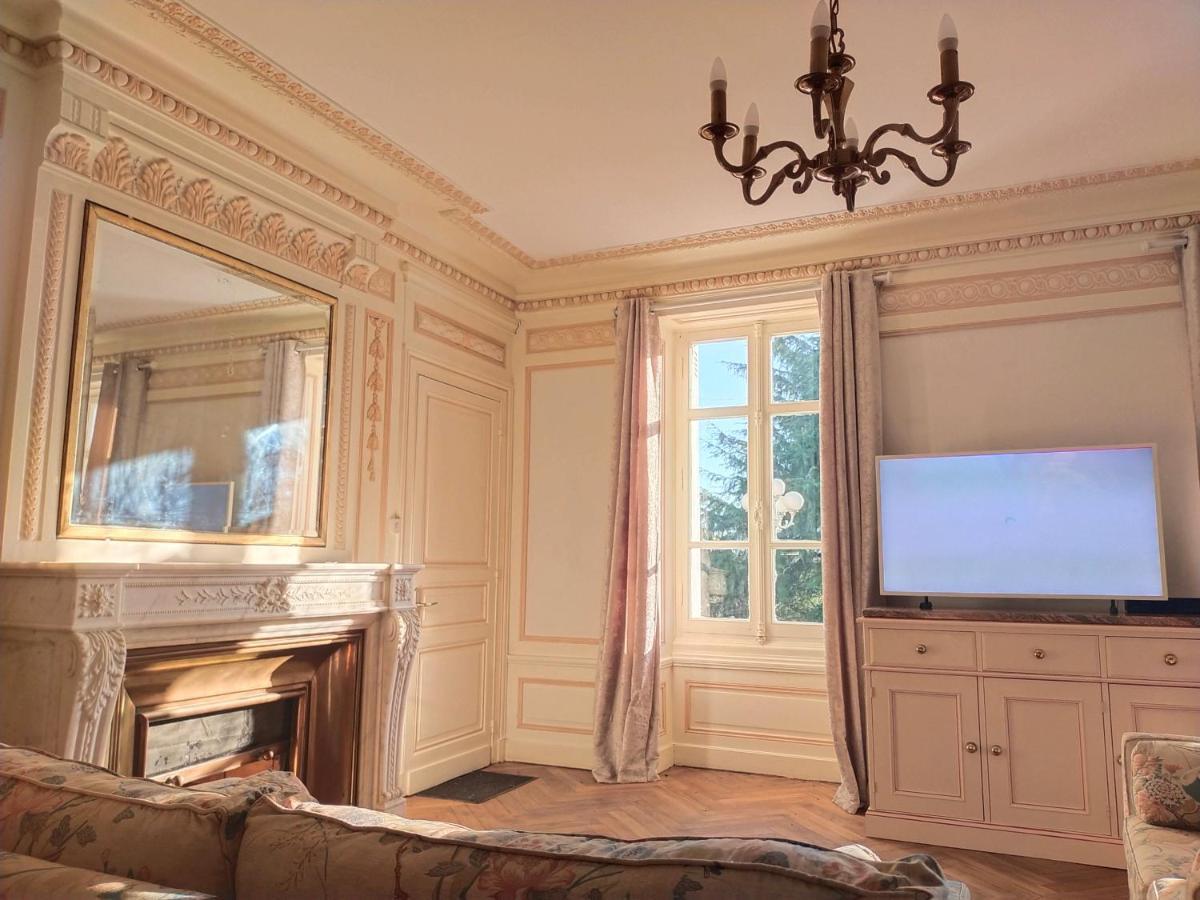 Chateau Begot Lansac  Экстерьер фото