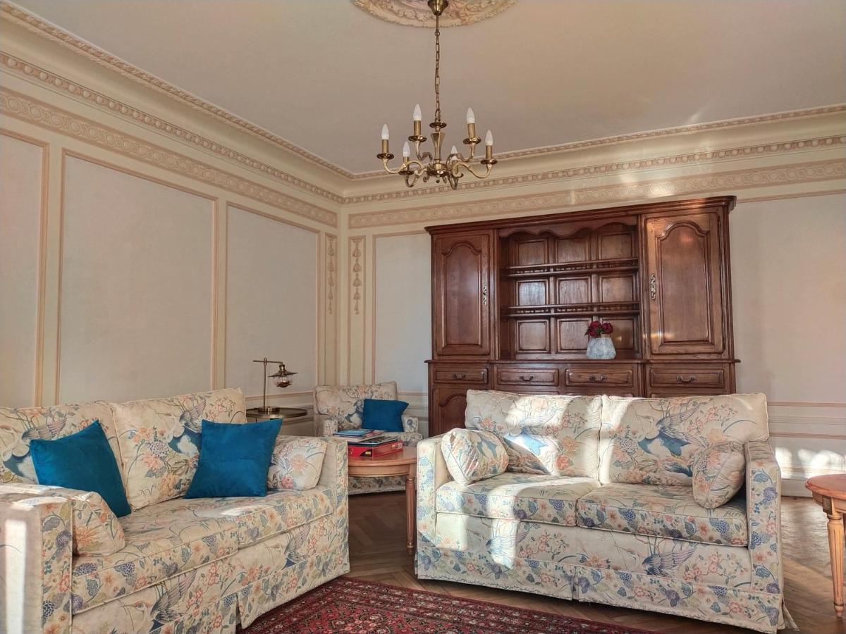 Chateau Begot Lansac  Экстерьер фото