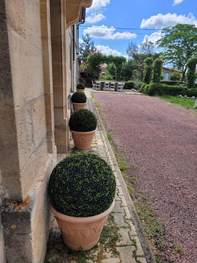 Chateau Begot Lansac  Экстерьер фото